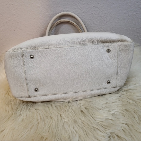 Furla Cream Pebble Leather Shoulder Bag - Picture 4 of 5
